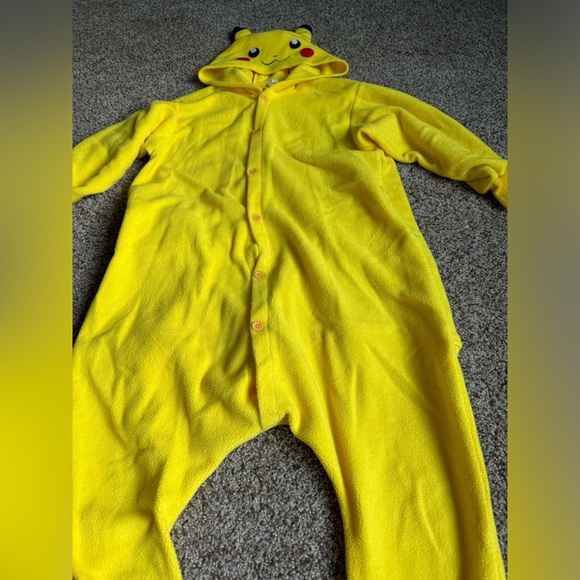 Pikachu Pokémon Adult Onesie - Picture 3 of 10